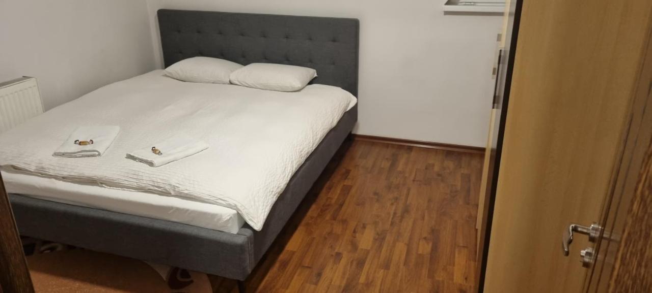 Lend Apartman In The Garden Apartment Миеркуря Чук Екстериор снимка